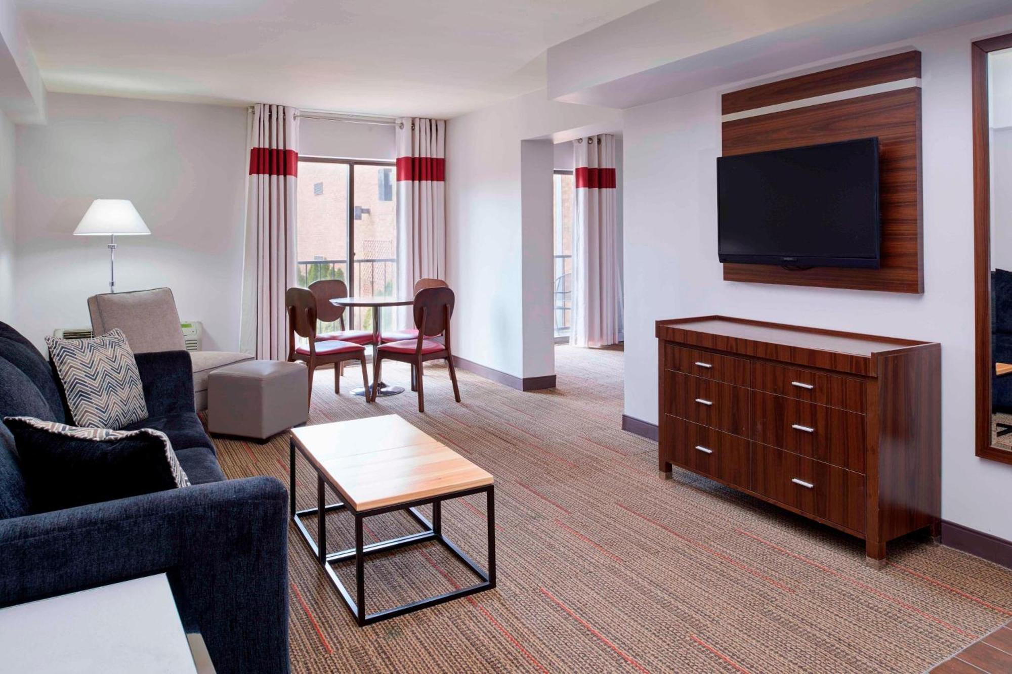 Four Points By Sheraton Detroit Hotel