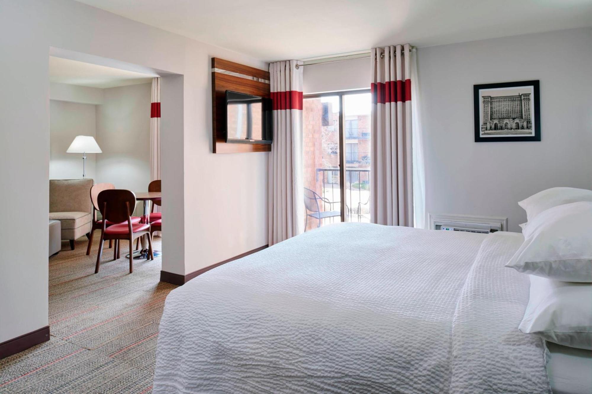 Hotel Four Points By Sheraton Detroit 3*