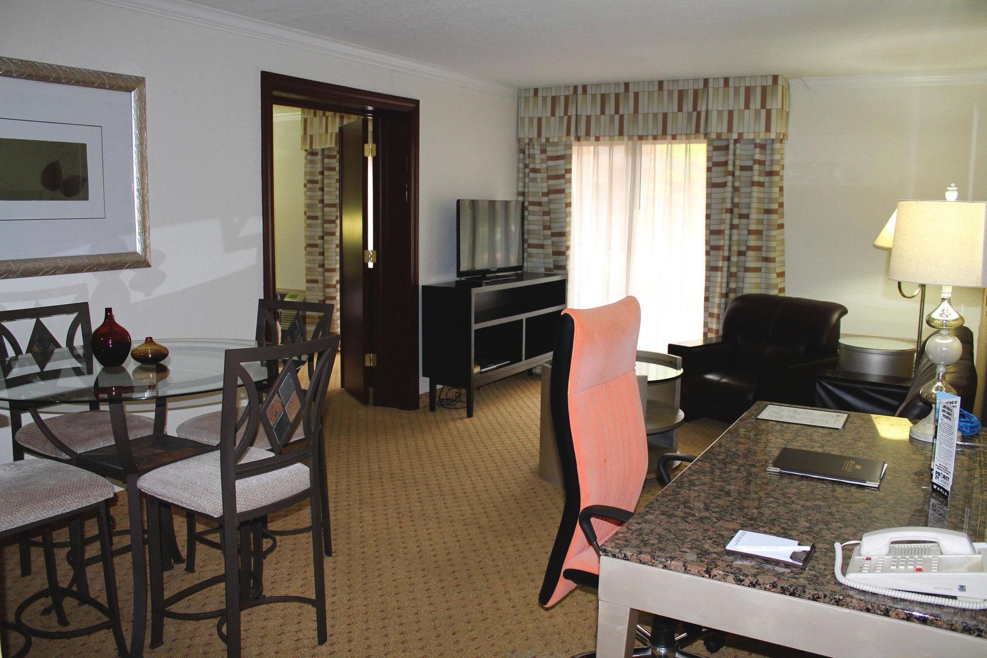 Four Points By Sheraton Detroit Novi