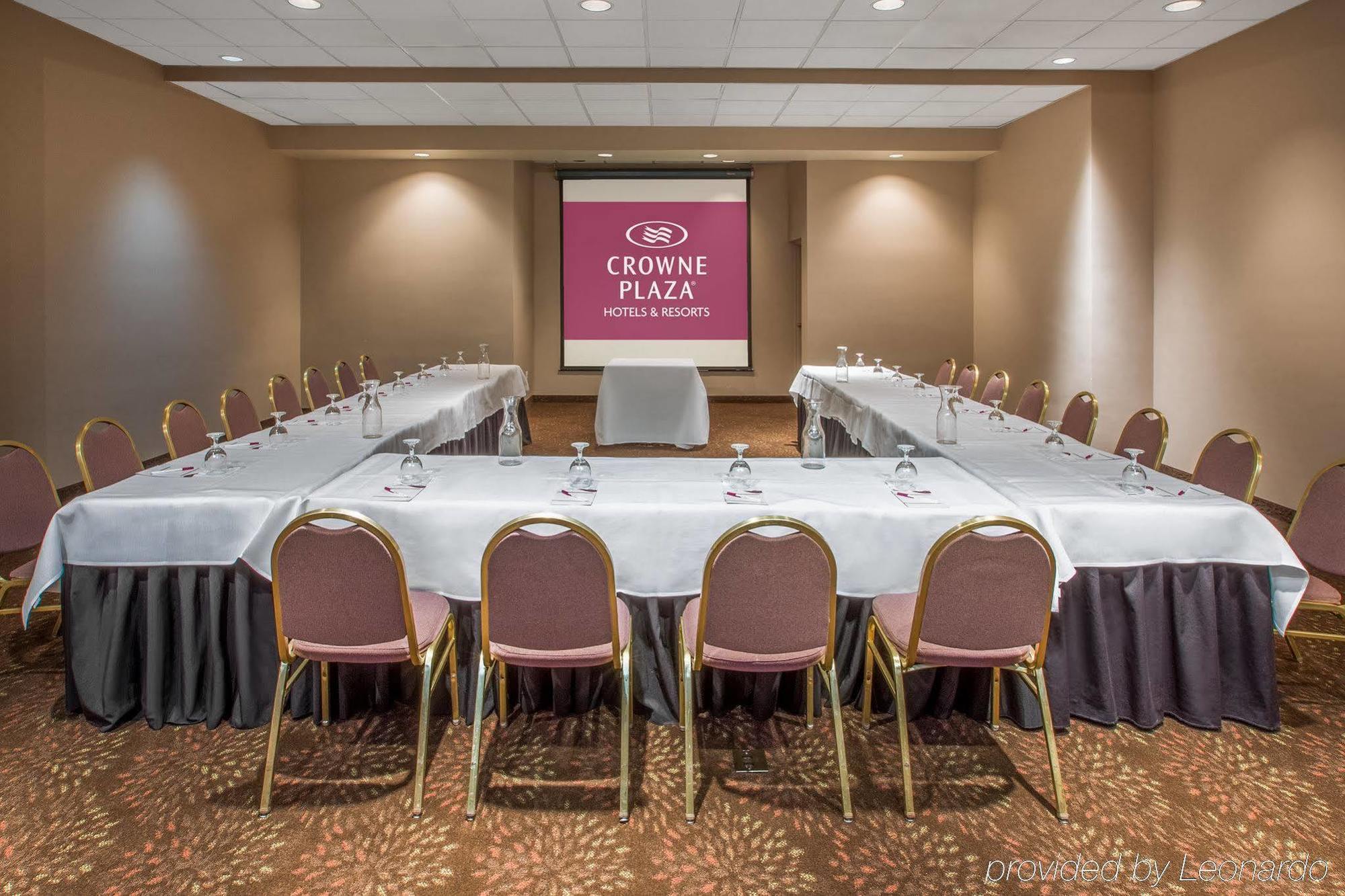Four Points By Sheraton Detroit Hotel 3*