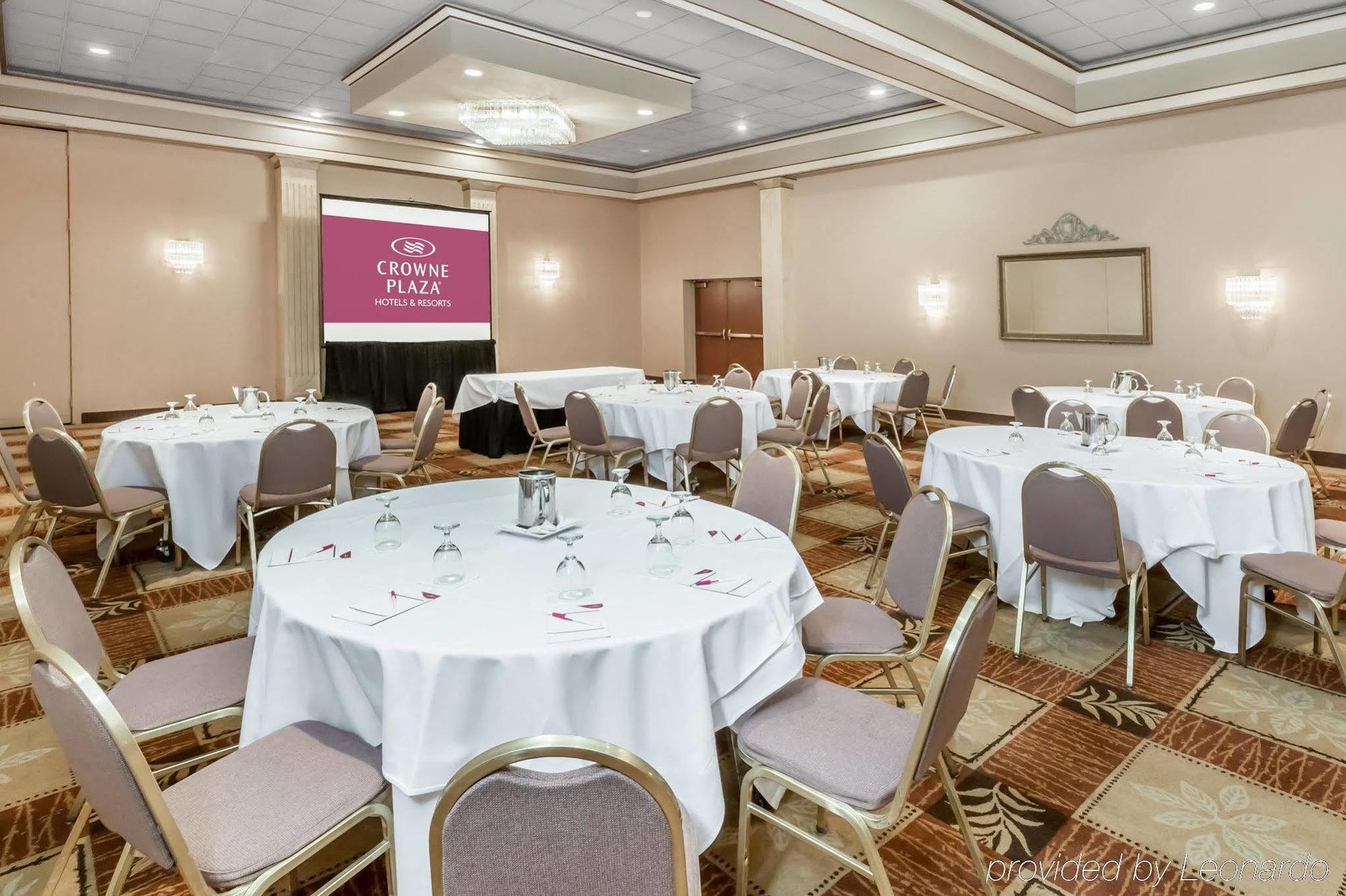 Four Points By Sheraton Detroit Hotel