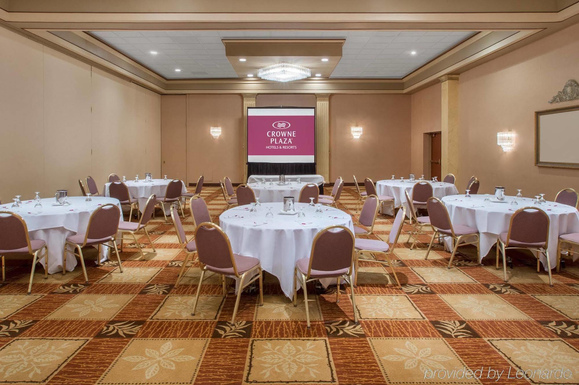 Four Points By Sheraton Detroit 3*